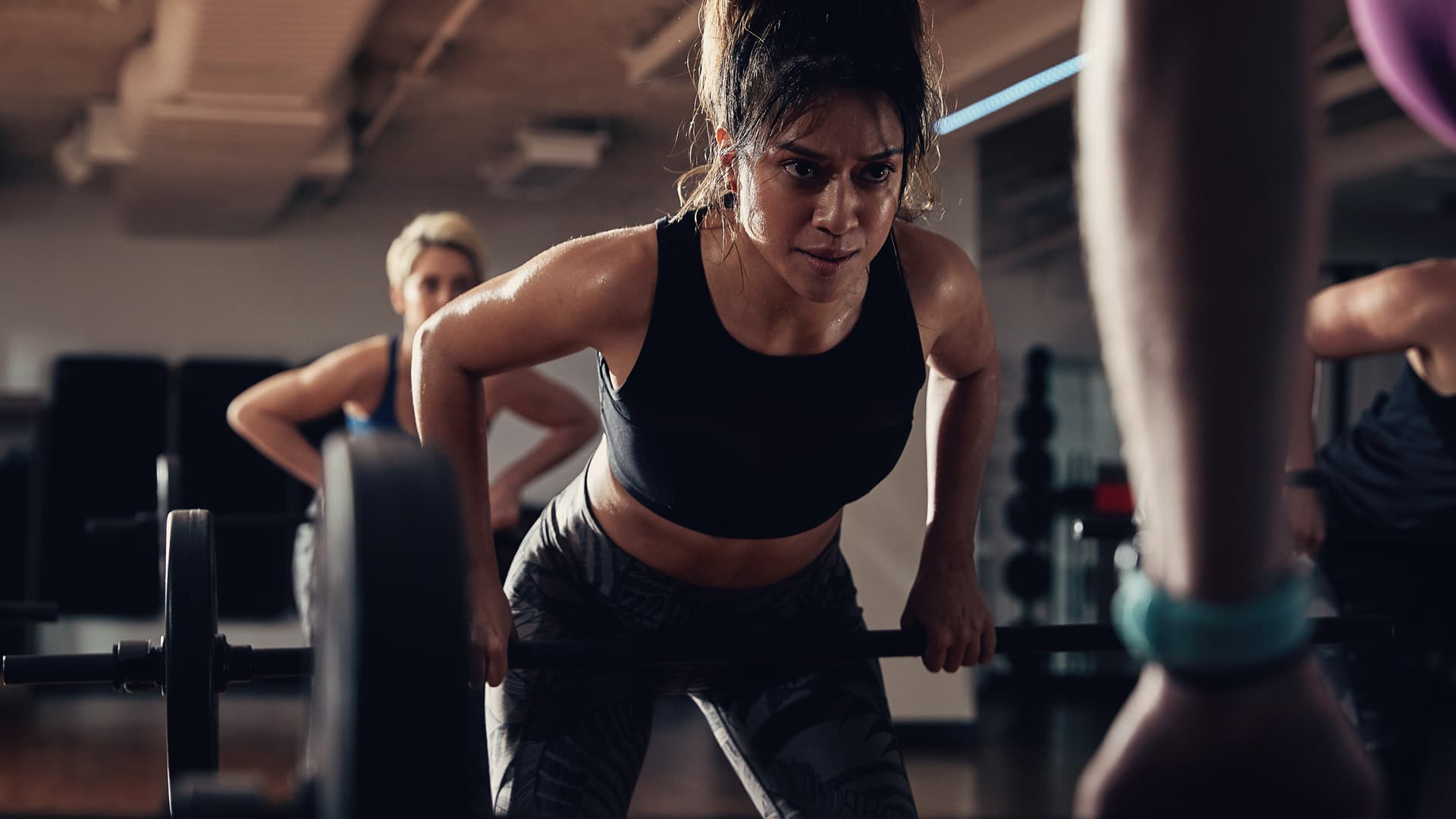 Healthworks member powerlifting